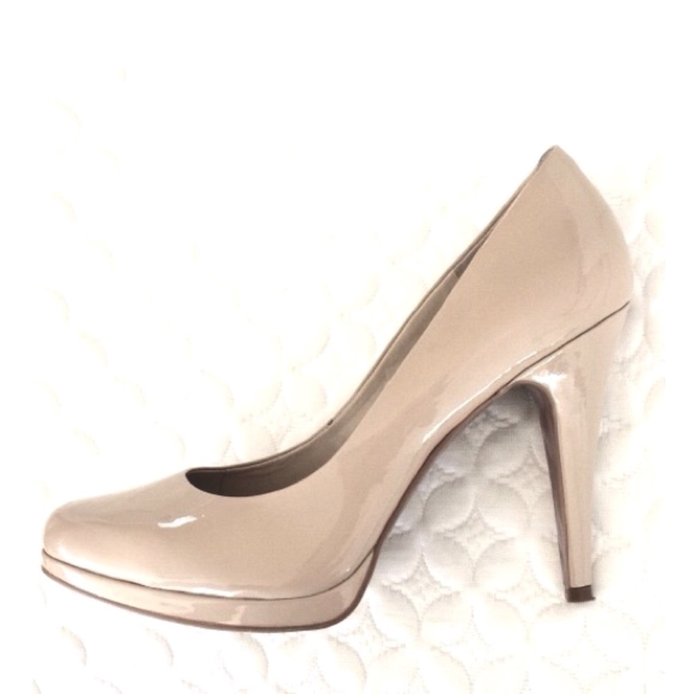 Rare Nine West Nude Patent Platform Pumps Sz 10M